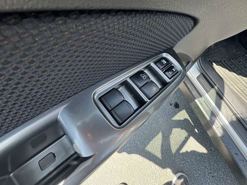 Used 2013 Subaru Forester 2.5X Premium w/ All-Weather Pkg image 22