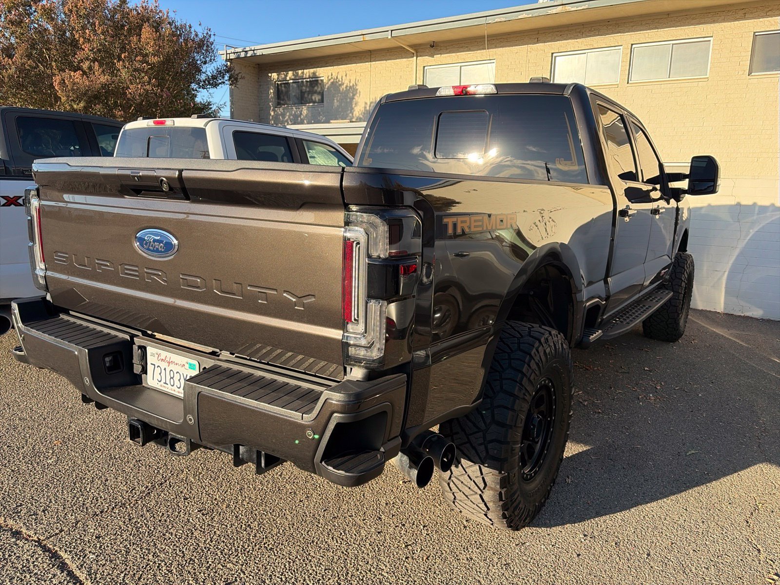 Used 2024 Ford F350 Lariat w/ Lariat Ultimate Package AWD/4WD image 3