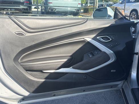 Used 2016 Chevrolet Camaro LT RWD image 14