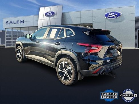 Used 2024 Chevrolet Trax RS image 3