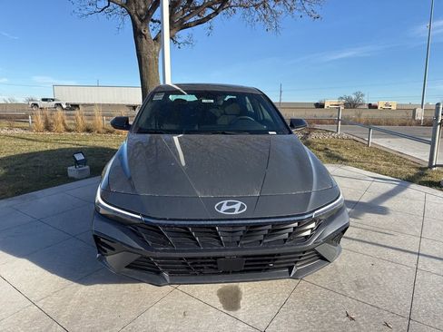 New 2026 Hyundai Elantra SEL Sport Premium image 10