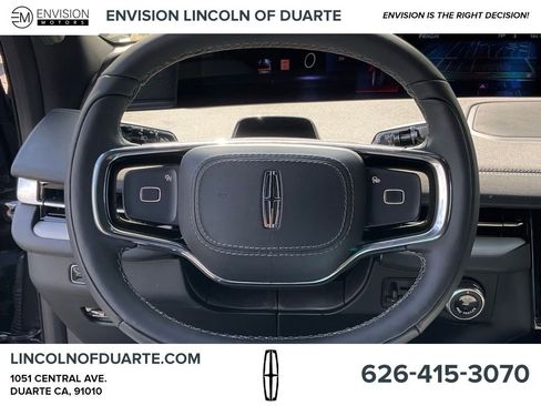 New 2025 Lincoln Navigator L Reserve image 18