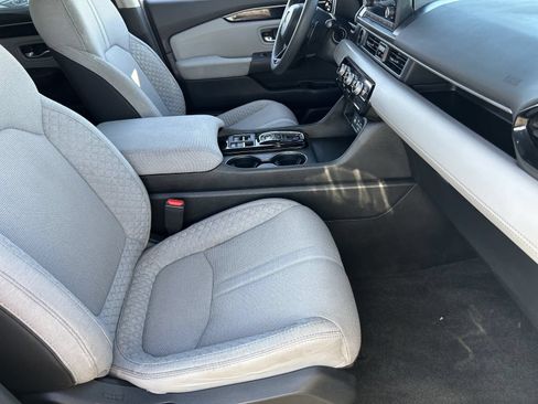 Certified 2023 Honda Pilot LX image 14