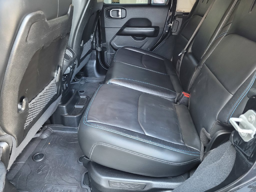 Used 2024 Jeep Wrangler High Altitude AWD/4WD image 10