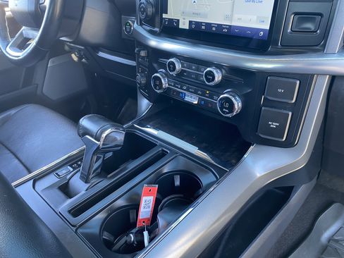 Used 2021 Ford F150 Lariat AWD/4WD image 16