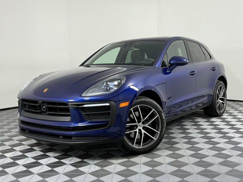 New 2025 Porsche Macan image 1