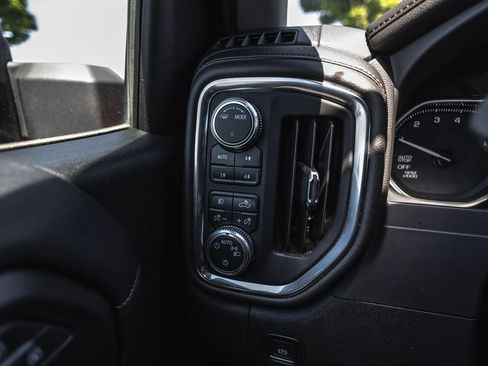 Used 2020 GMC Sierra 1500 Elevation w/ Elevation Value Package AWD/4WD image 16