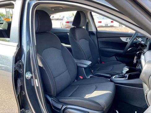 Used 2024 Kia Forte LXS image 9