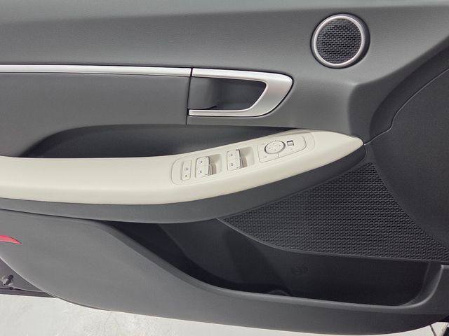 New 2026 Hyundai Sonata SEL FWD image 26