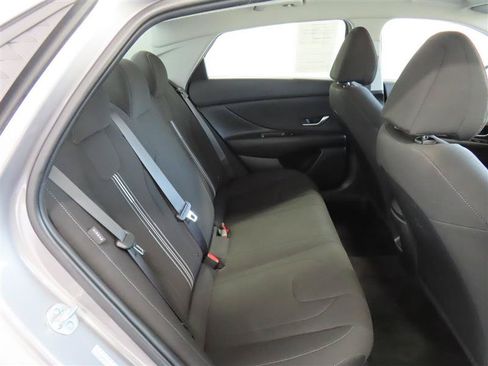 Used 2024 Hyundai Elantra SEL FWD image 32
