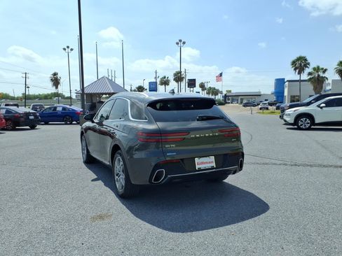 Used 2025 Genesis GV70 2.5T AWD/4WD image 6