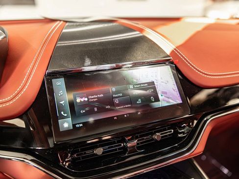 New 2026 Aston Martin DBX 707 image 27