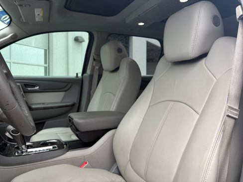 Used 2016 GMC Acadia SLT w/ Open Road Package FWD image 13