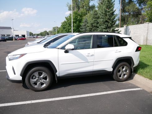 Used 2024 Toyota RAV4 XLE w/ Convenience Package AWD/4WD image 4