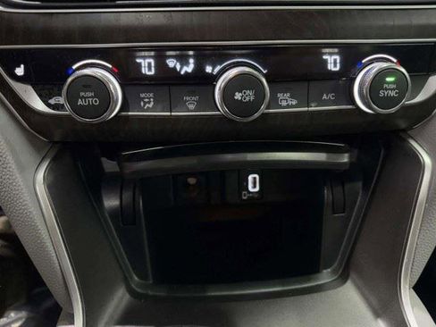 Used 2020 Honda Accord EX image 32