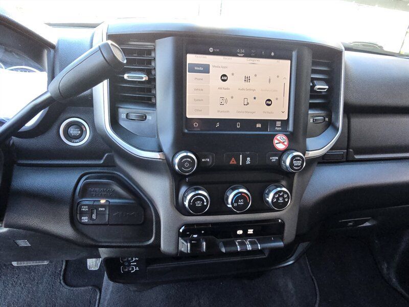 Used 2024 RAM 3500 Big Horn AWD/4WD image 24