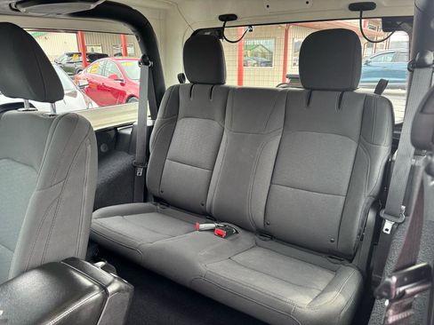 Used 2019 Jeep Wrangler Sport image 9