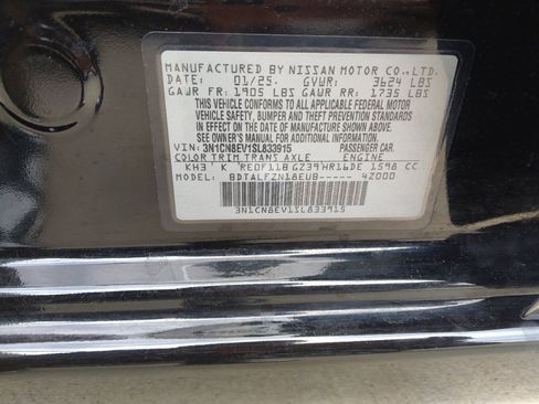 Used 2025 Nissan Versa SV FWD image 33