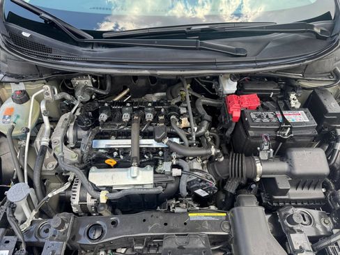 Used 2025 Nissan Versa SV FWD image 30