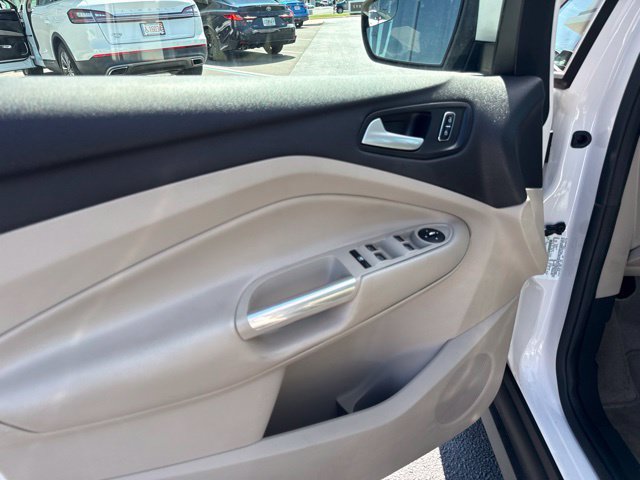Used 2015 Ford C-MAX SEL w/ Equipment Group 302A FWD image 10
