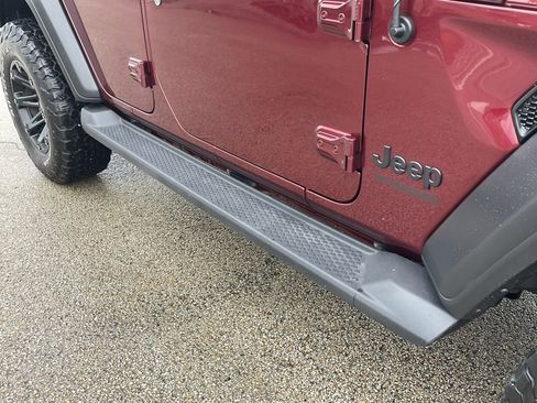 Used 2022 Jeep Wrangler Unlimited Sport image 10