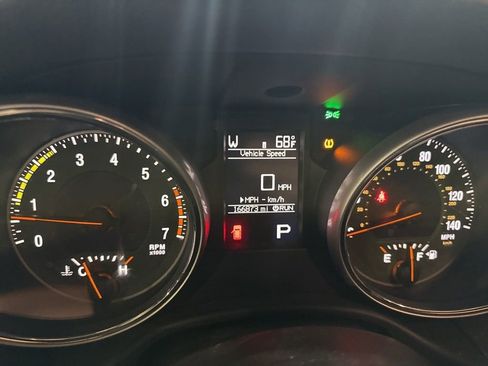 Used 2011 Jeep Grand Cherokee 70th Anniversary image 9