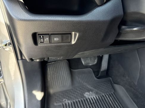 Used 2024 Toyota RAV4 LE AWD/4WD image 16
