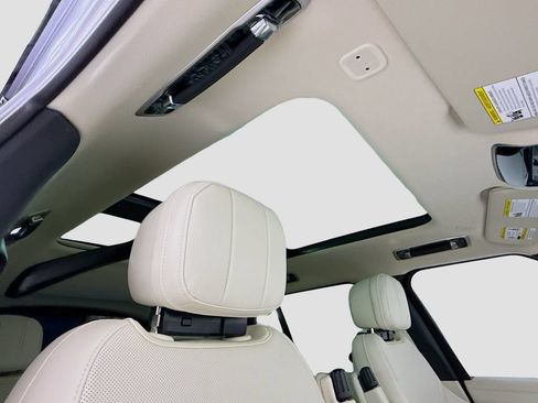New 2026 Land Rover Range Rover SE AWD/4WD image 18