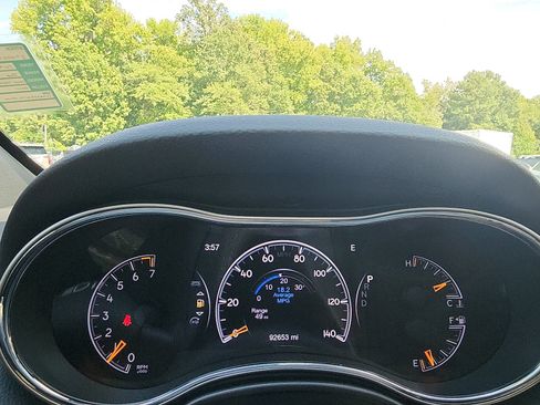 Used 2018 Jeep Grand Cherokee Altitude AWD/4WD image 16