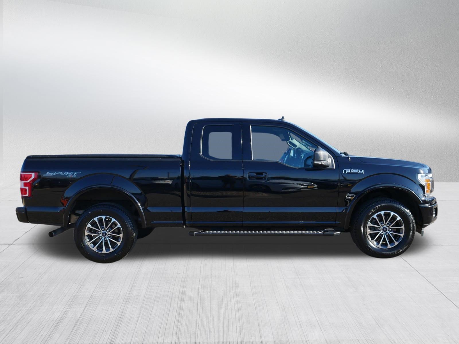 Used 2019 Ford F150 XLT w/ Equipment Group 302A Luxury AWD/4WD image 8