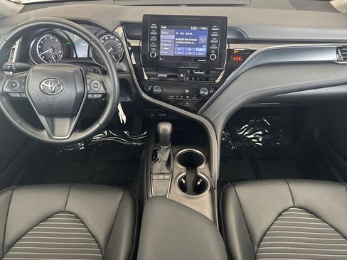 Used 2024 Toyota Camry SE FWD image 12