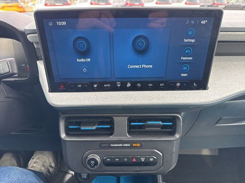 Used 2025 Ford Maverick XLT w/ Equipment Group 301A AWD/4WD image 26