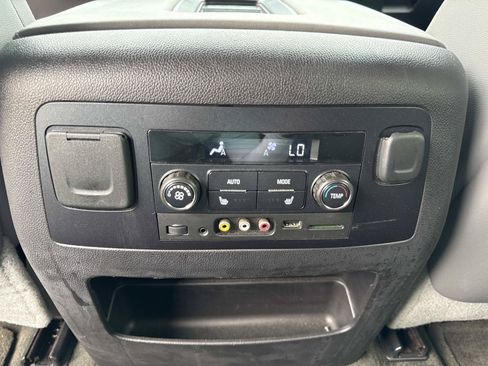 Used 2015 Chevrolet Tahoe LT AWD/4WD image 34