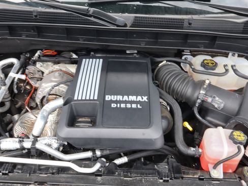 Used 2024 GMC Sierra 1500 AT4 w/ Technology Package AWD/4WD image 16