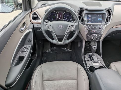 Used 2019 Hyundai Santa Fe XL image 12