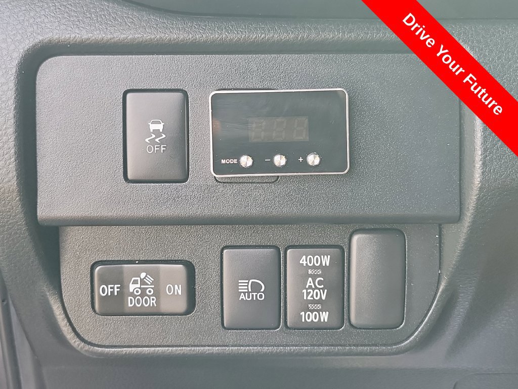 Used 2022 Toyota Tacoma TRD Sport w/ TRD Premium Sport Package RWD image 17