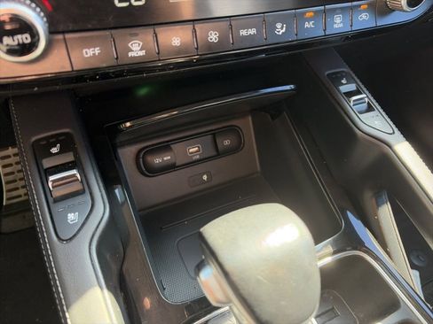 Used 2020 Kia Telluride SX w/ SX Prestige Package AWD/4WD image 18
