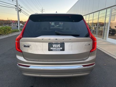Certified 2024 Volvo XC90 B5 Plus w/ Protection Package Premier image 4