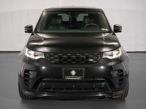 Used 2024 Land Rover Discovery Dynamic SE AWD/4WD image 4