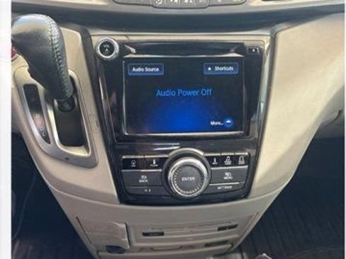 Used 2015 Honda Odyssey Touring Elite image 3