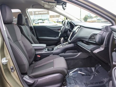 Used 2025 Subaru Outback Premium image 16