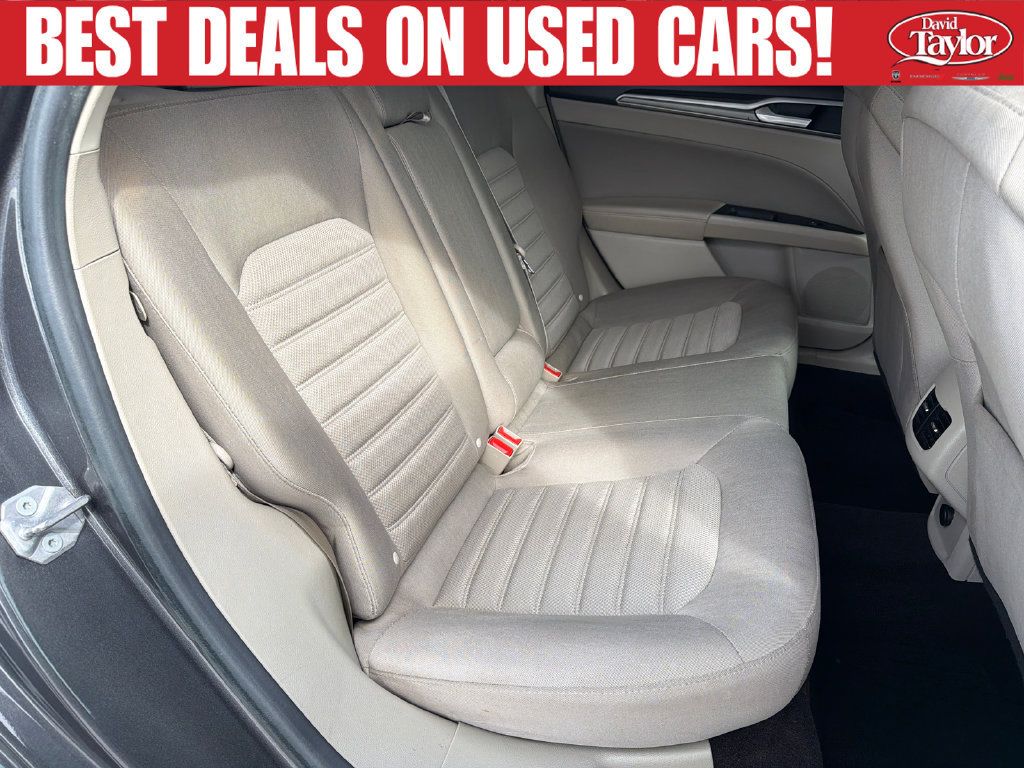 Used 2019 Ford Fusion SE FWD image 34