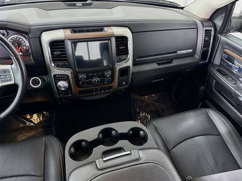 Used 2018 RAM 1500 Laramie image 27