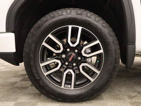 Used 2026 GMC Sierra 1500 AT4 w/ AT4 Premium Package AWD/4WD image 5