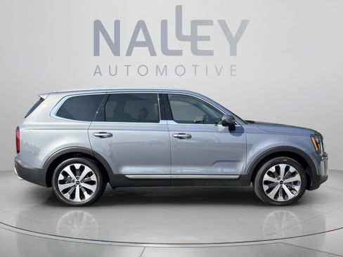 Used 2022 Kia Telluride EX w/ EX Premium Package FWD image 7