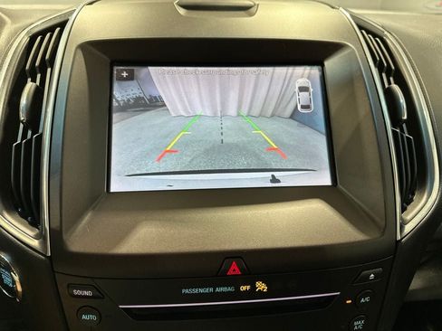 Used 2019 Ford Edge Titanium w/ Cold Weather Package AWD/4WD image 12