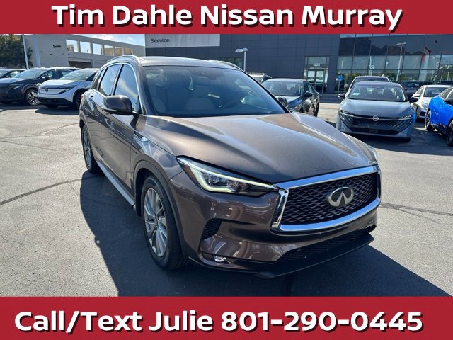Used 2019 INFINITI QX50 Essential w/ Sensory Package AWD/4WD image 3