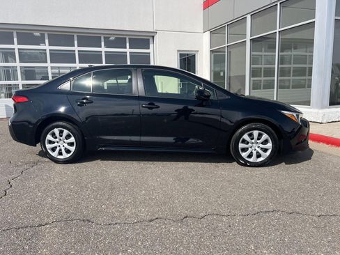 Used 2025 Toyota Corolla LE image 25