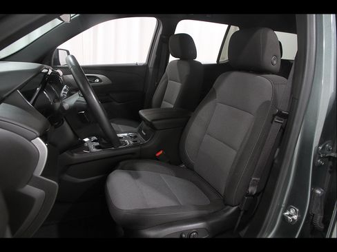Used 2023 Chevrolet Traverse LT FWD image 5