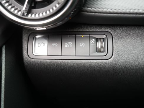 Used 2025 Chevrolet Equinox LT image 26